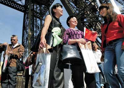 美国推签证新政 中国游客再入境将享免签政优惠