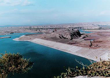 克孜尔湖风景图