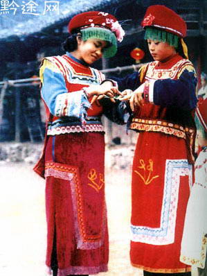 新娘敲掉牙-仡佬族婚俗