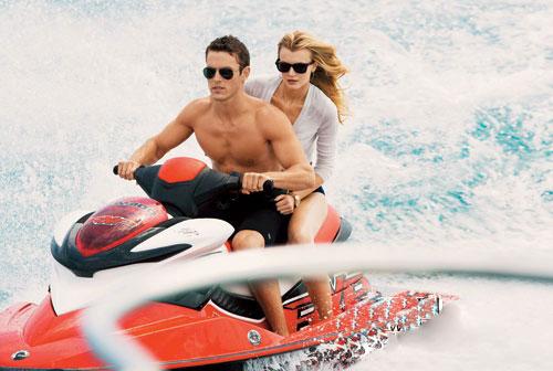 夏日海滩自我保护手册