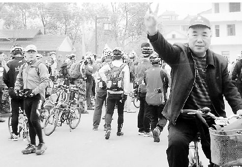 六旬夫妻十年骑行中国近10万公里