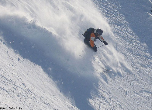 户外高山滑雪的必备器材