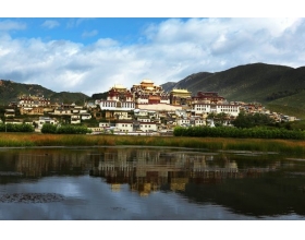 旅行香格里拉，触摸梦想与现实的落差