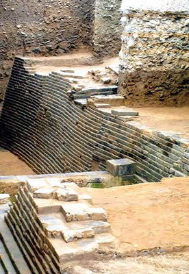 三国名胜铁瓮城