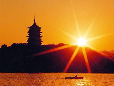 雷峰夕照