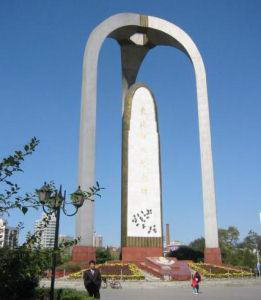 东北解放纪念碑