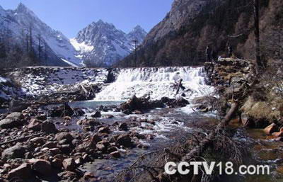 米亚罗岷江大峡谷