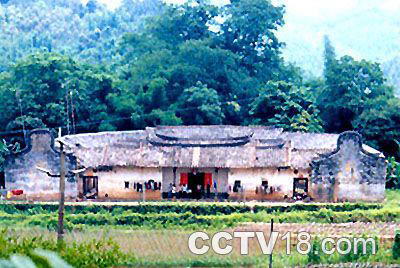 坳头光布围龙屋