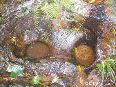 北岭山砂岩石臼群