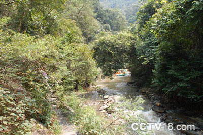 羊角山地窟漂流