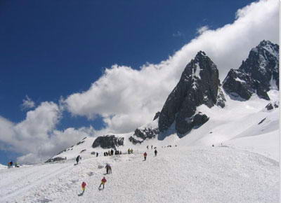 玉龙雪山滑雪场