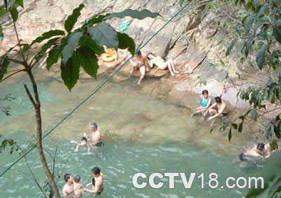 奇妙的拉孜温泉