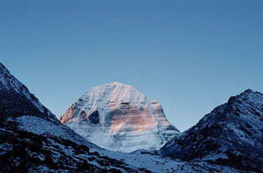 神山冈仁波齐峰