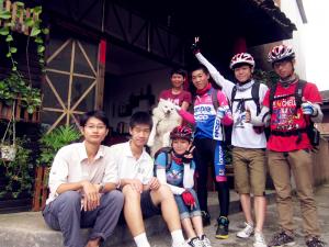 土楼沐浴阳光国际青年旅舍