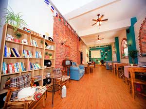 大连间隔年间青年旅舍