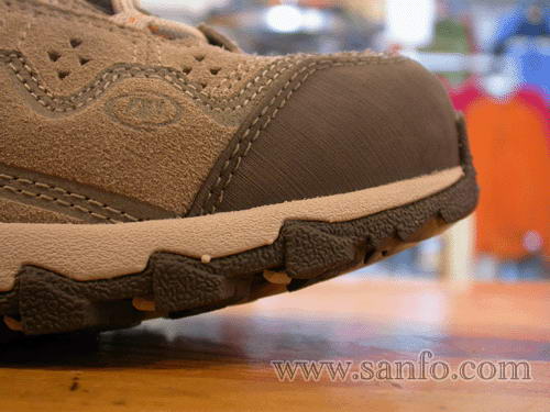 从户外鞋底的花纹看用途[图]