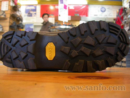 从户外鞋底的花纹看用途[图]