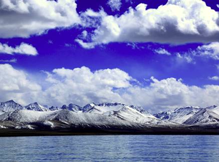 海拔4700米的纳木错天湖