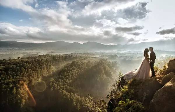 2015年最让人感动的20个旅行瞬间 你记住了几个？