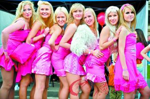 拉脱维亚美女。