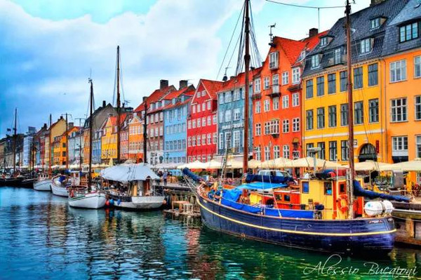 最适合一个人旅行的国家