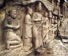 响堂山石窟风景图