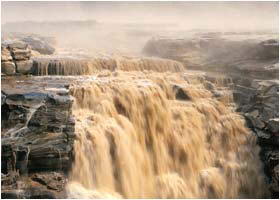 壶口瀑布风景图