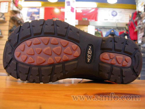 从户外鞋底的花纹看用途[图]