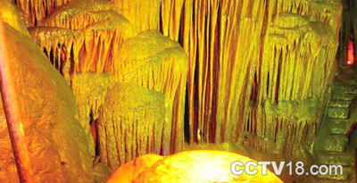 官马溶洞风景图