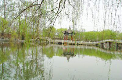 甘泉公园风景图