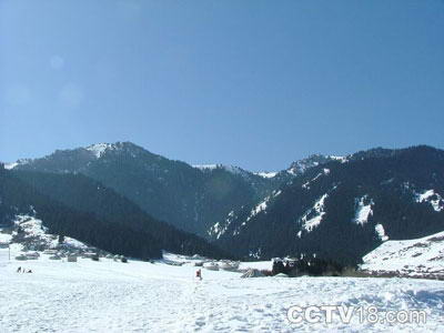 新疆银峰滑雪基地风景图